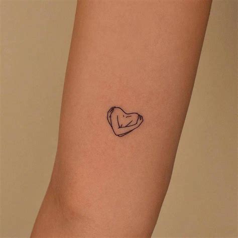 tatuaje corazon pequeño